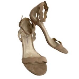 Chinese laundry Rubie suede taupe sandals Sz 10 3” heel.